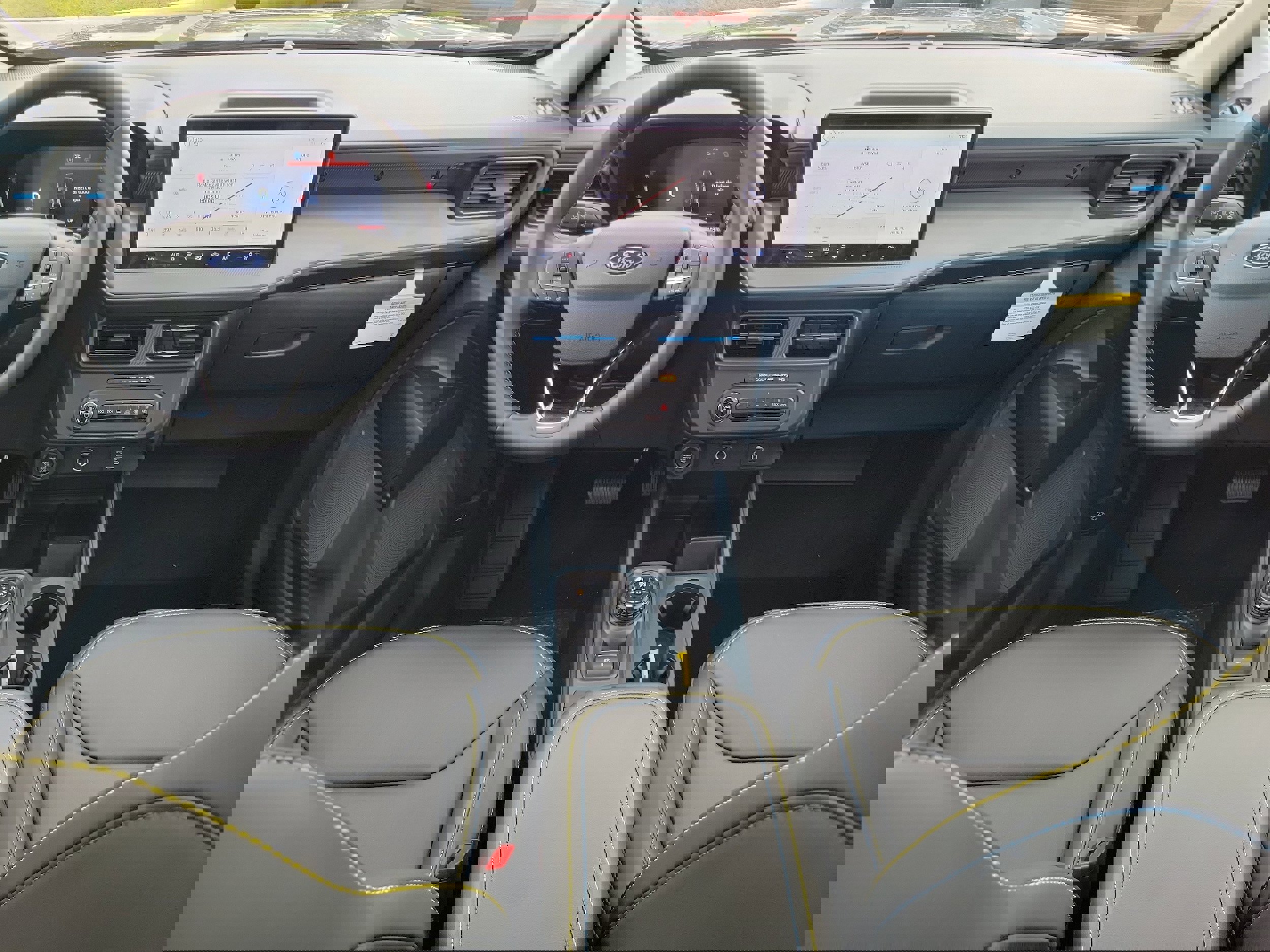 New 2025 Ford Maverick Lobo image 12