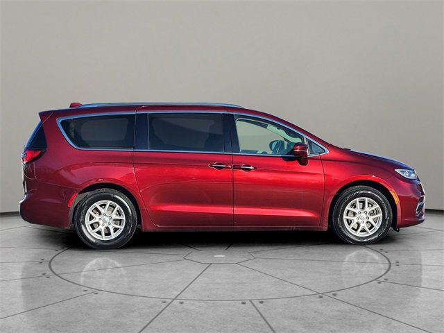 Certified 2021 Chrysler Pacifica Touring-L image 13