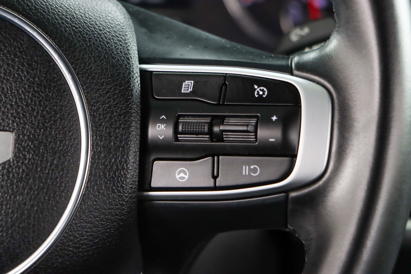 Used 2023 Kia K5 GT-Line image 14