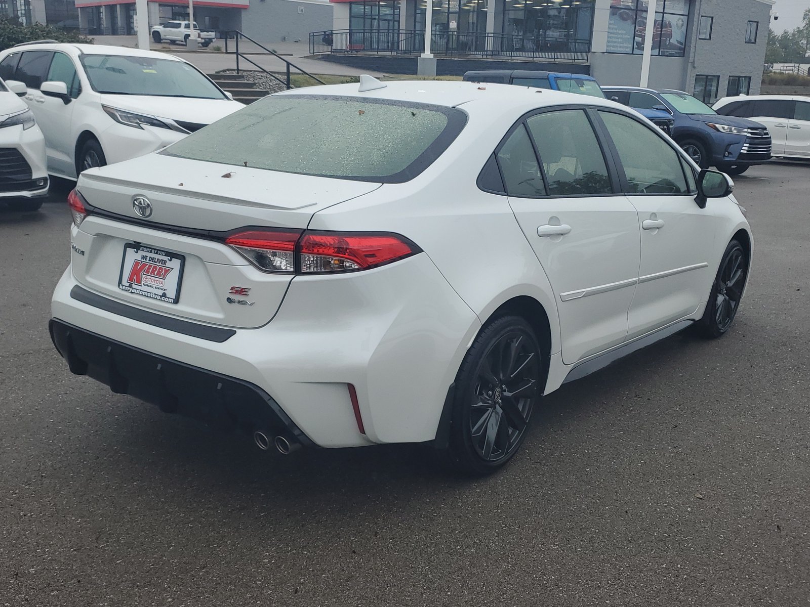 Certified 2026 Toyota Corolla SE w/ SE Premium Package FWD image 4