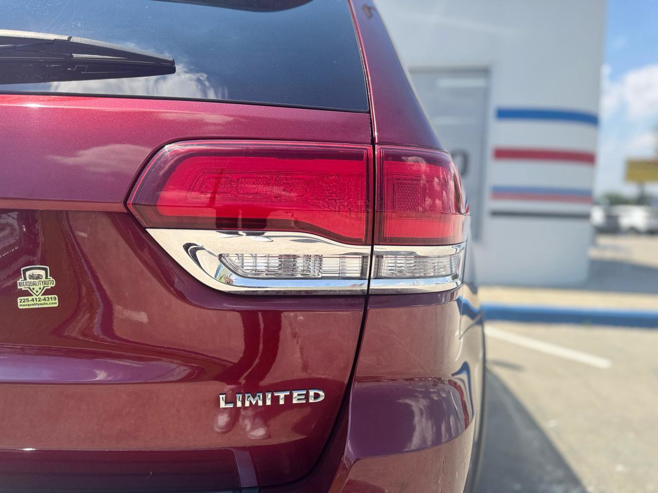 Used 2020 Jeep Grand Cherokee Limited AWD/4WD image 30