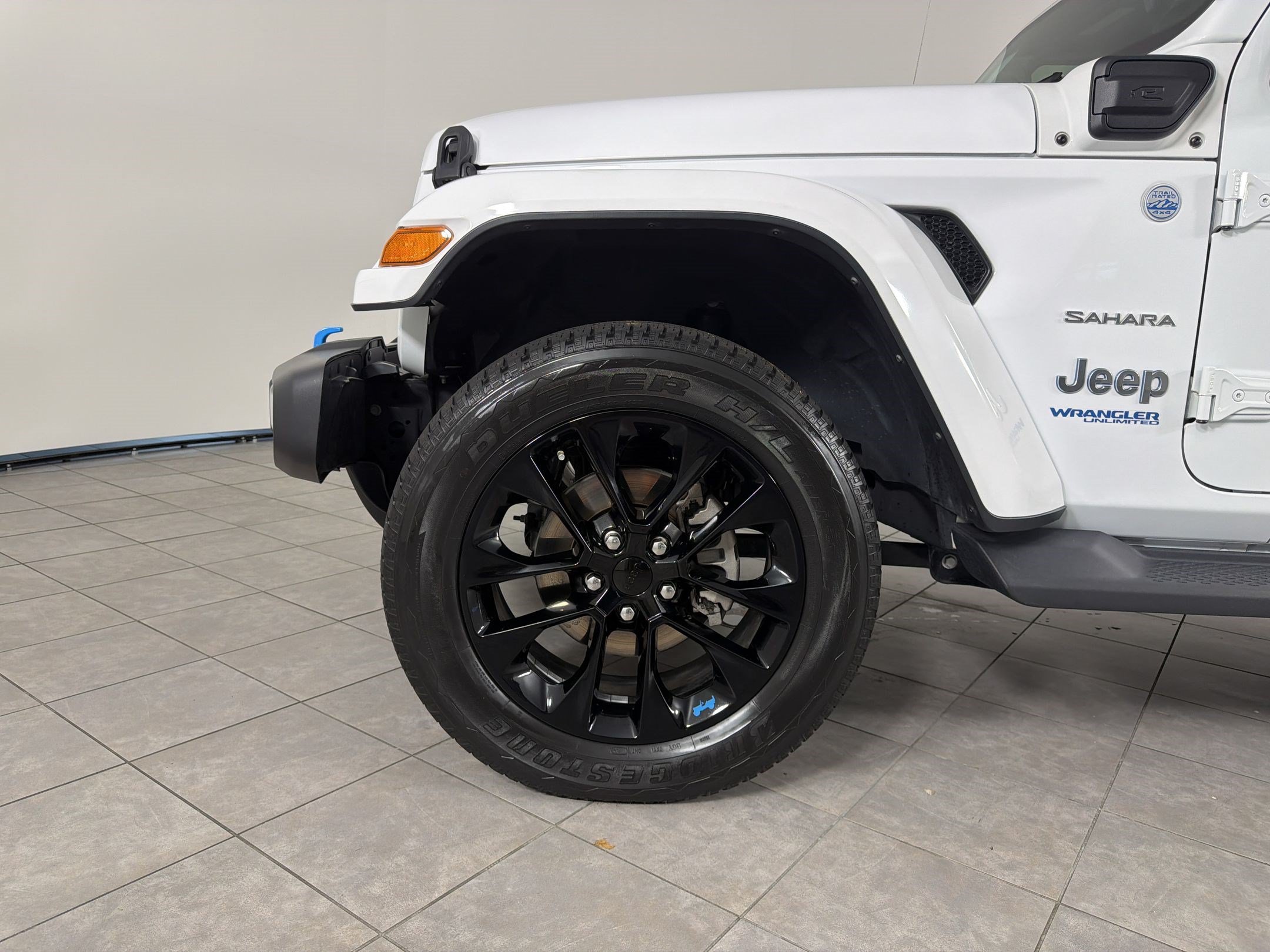 Used 2022 Jeep Wrangler Unlimited Sahara AWD/4WD image 12