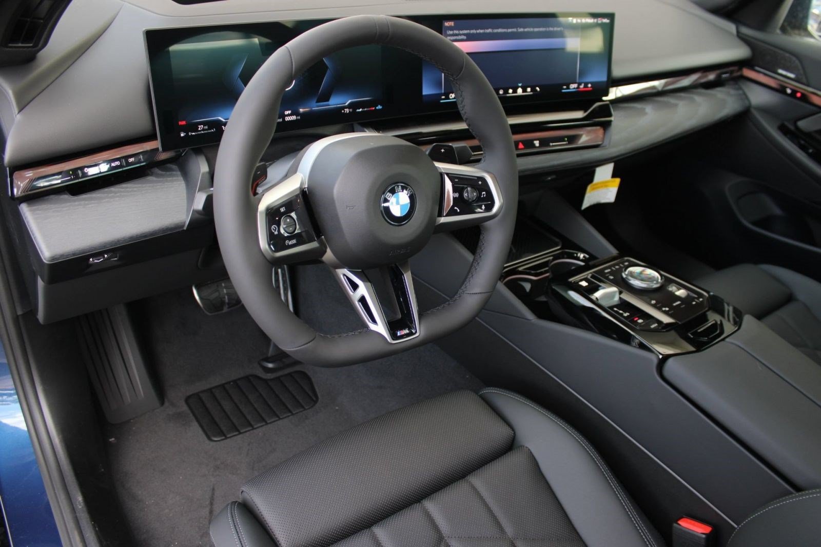 Used 2026 BMW 530i w/ M Sport Package RWD image 4