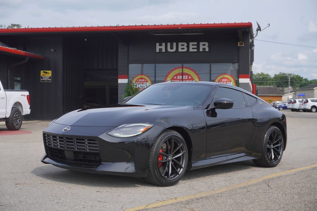 Used 2023 Nissan Z w/ Floor Mat Package (L93) RWD image 2