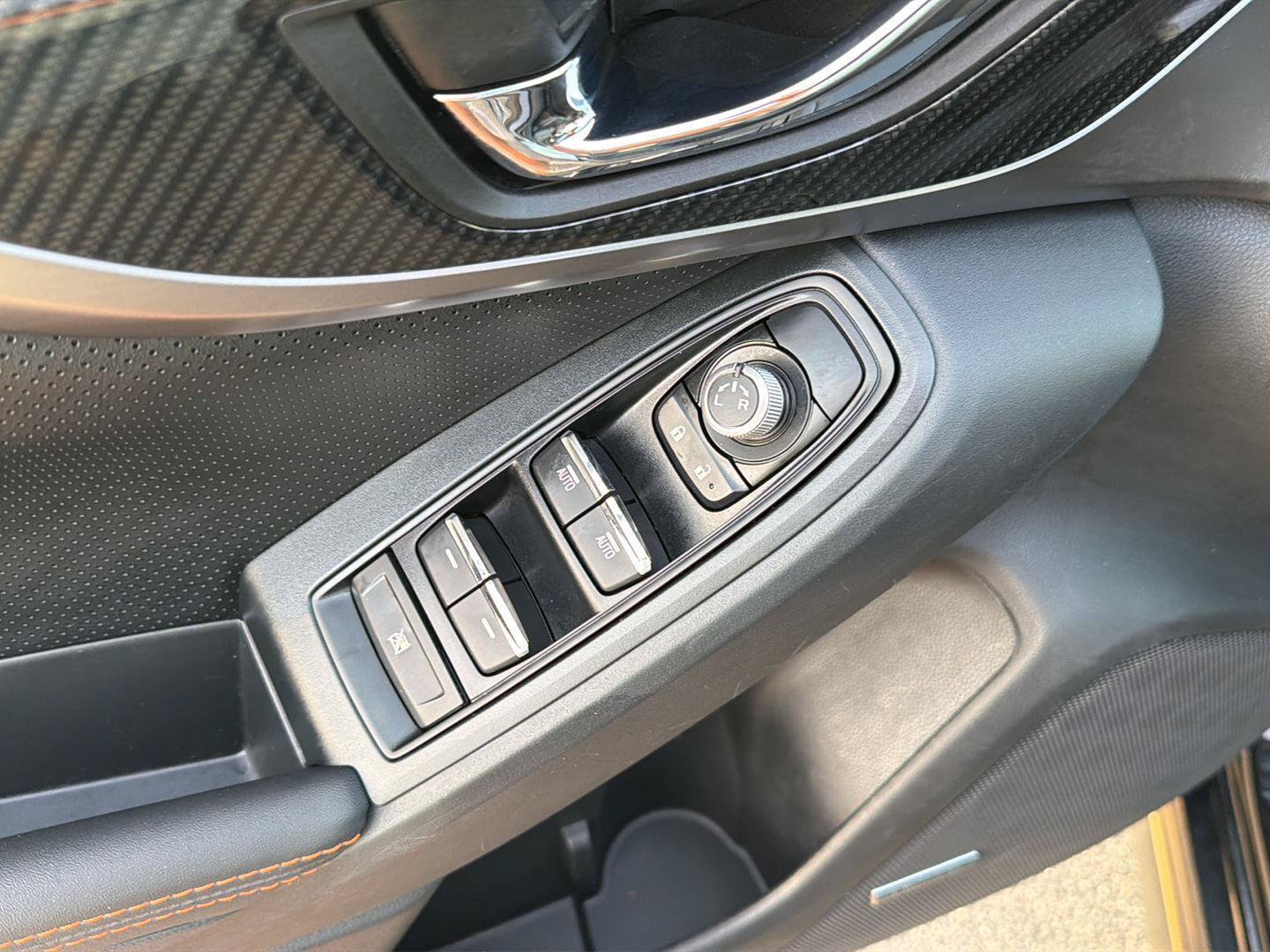 Used 2020 Subaru Crosstrek 2.0i Limited w/ Moonroof Package w/Navigation AWD/4WD image 34