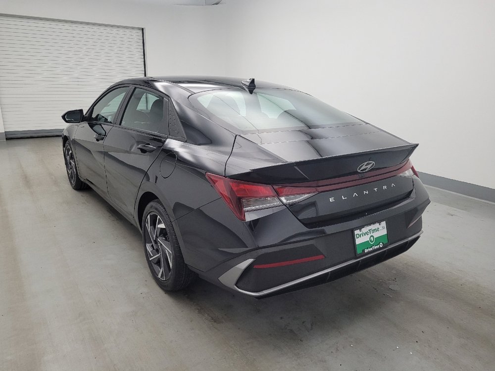Used 2025 Hyundai Elantra Sport FWD image 5