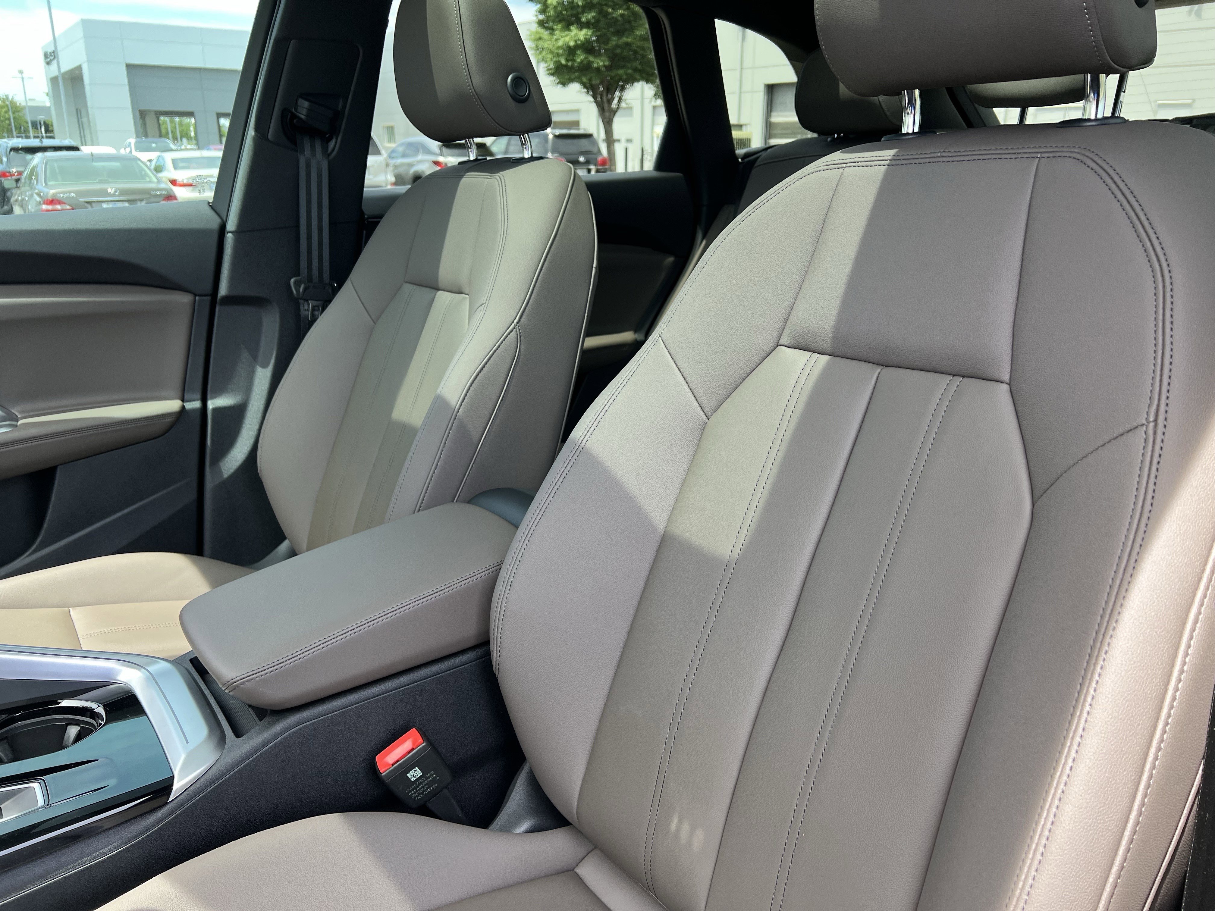 Used 2025 Audi Q5 Premium w/ Convenience Package AWD/4WD image 16