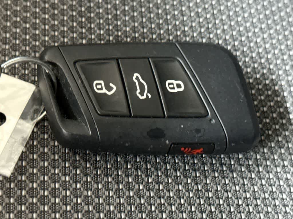 Certified 2024 Volkswagen Taos S FWD image 28