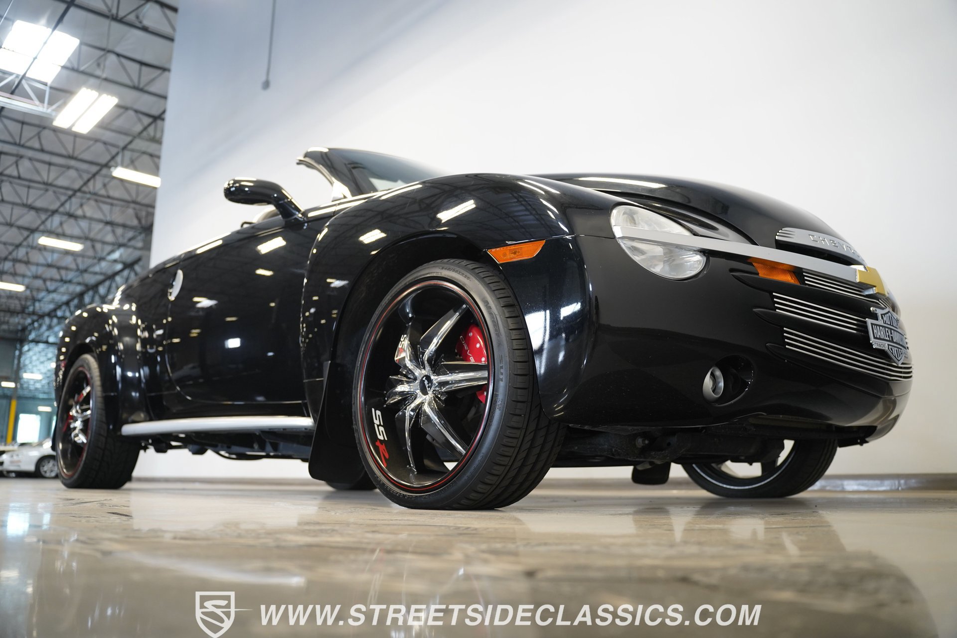 Used 2004 Chevrolet SSR w/ Preferred Equipment Group image 22