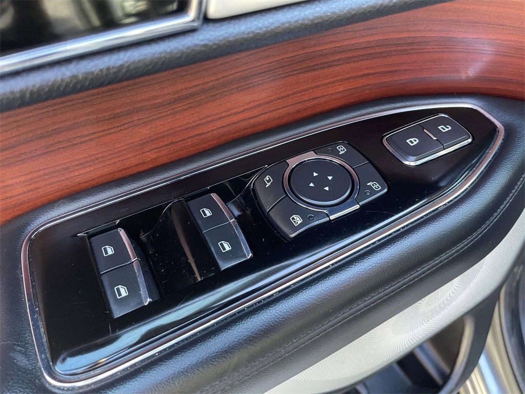 Used 2021 Lincoln Navigator L Reserve w/ Luxury Package image 17