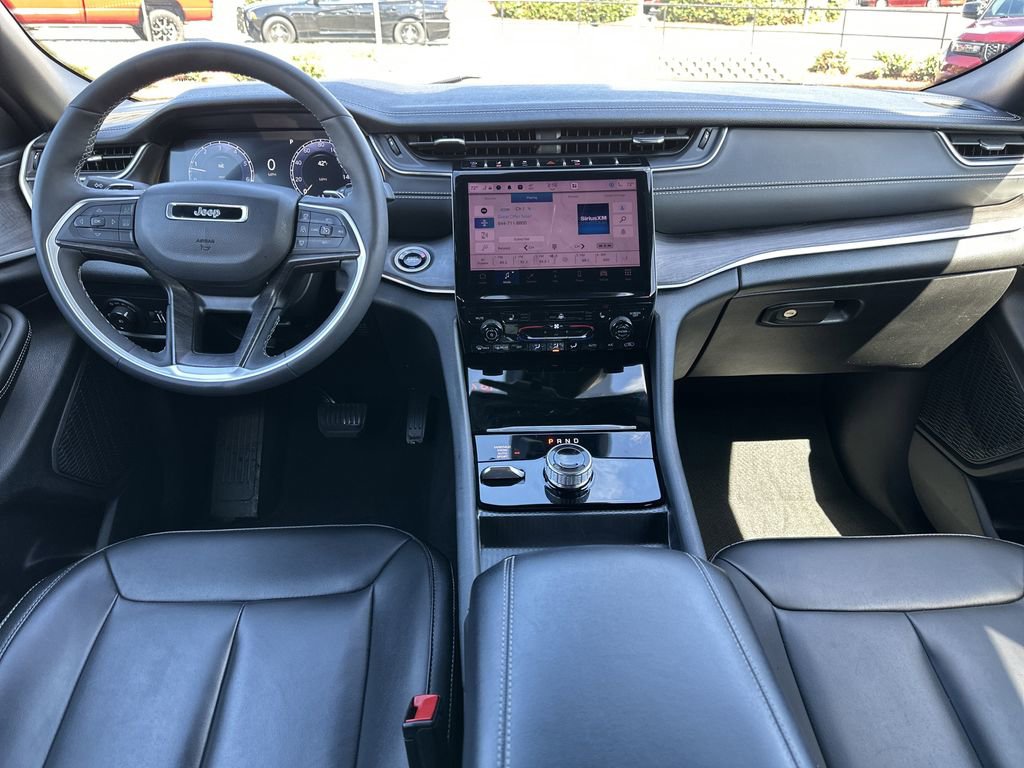 Certified 2025 Jeep Grand Cherokee Limited image 10