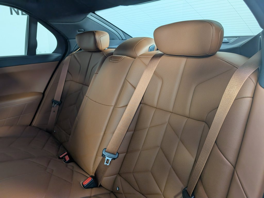 New 2026 BMW 740i xDrive w/ Premium Package image 15