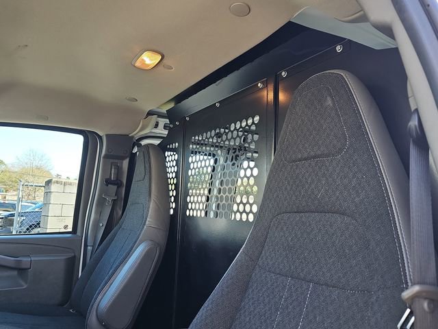 Used 2024 GMC Savana 2500 w/ Driver Convenience Package image 14