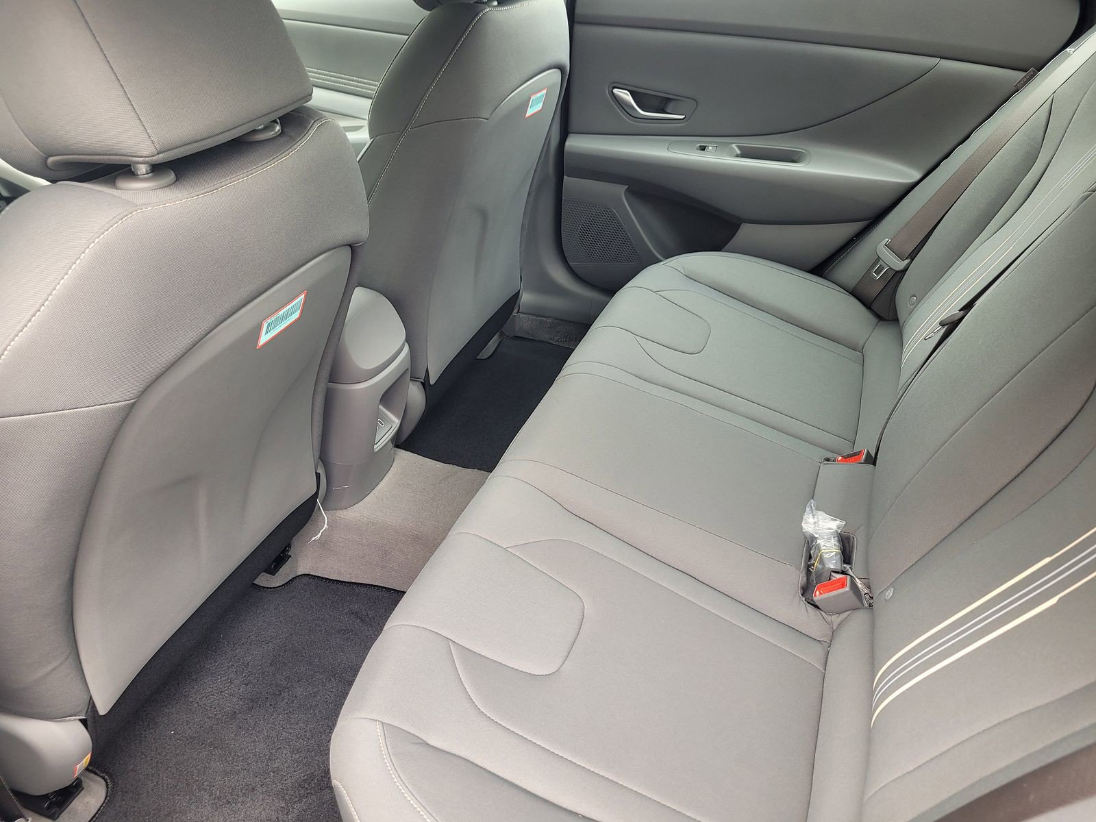 New 2025 Hyundai Elantra SEL image 12