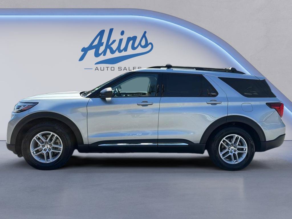 Used 2025 Ford Explorer Active RWD image 4