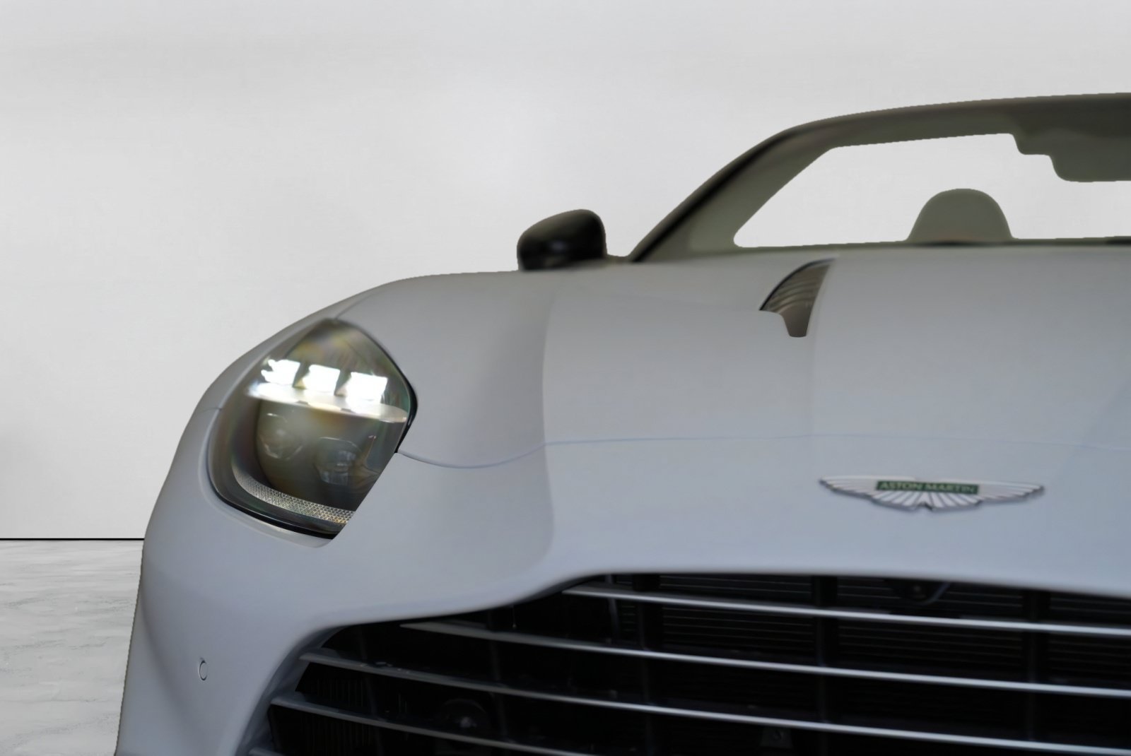 New 2026 Aston Martin Vanquish Convertible RWD image 37