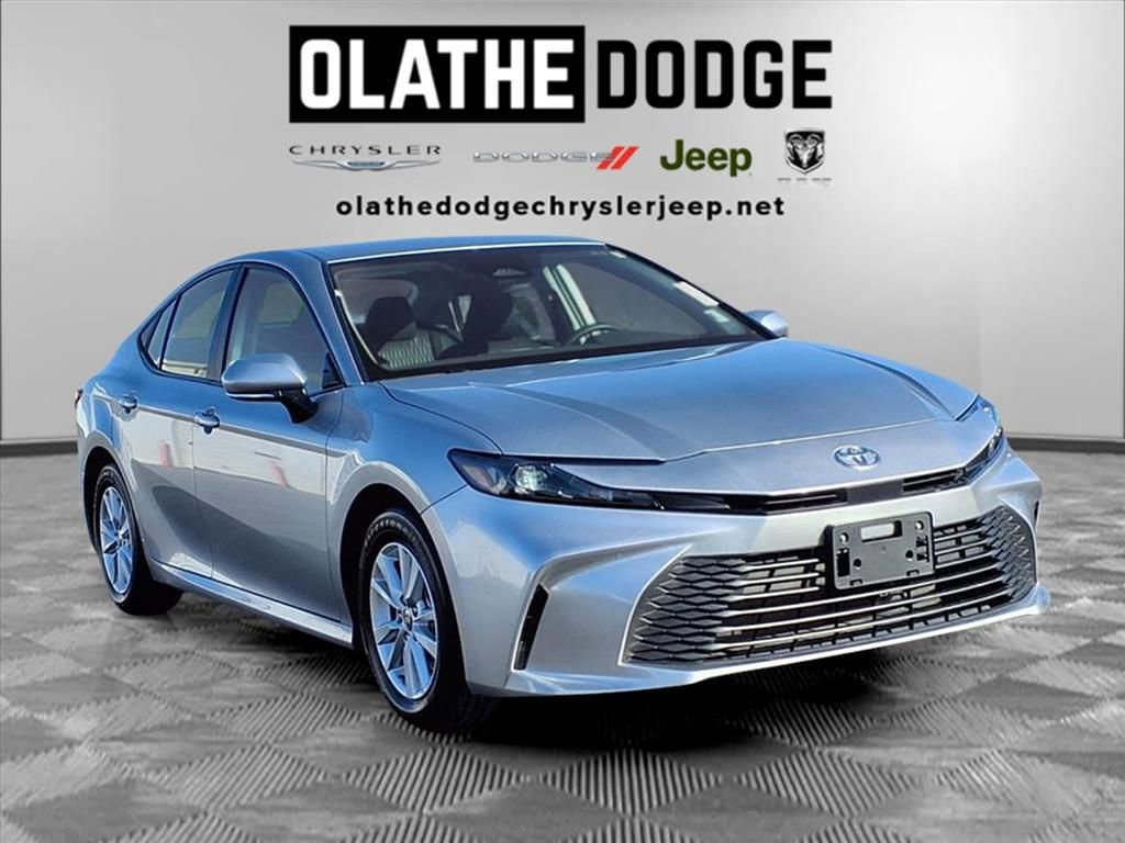 Used 2025 Toyota Camry XSE image 26