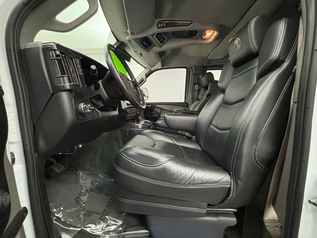 Used 2020 Chevrolet Express 2500 Extended w/ Enhanced Convenience Package image 20