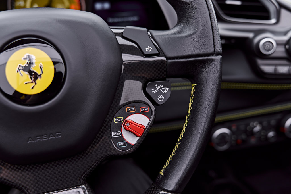 Used 2019 Ferrari 488 Spider RWD image 65