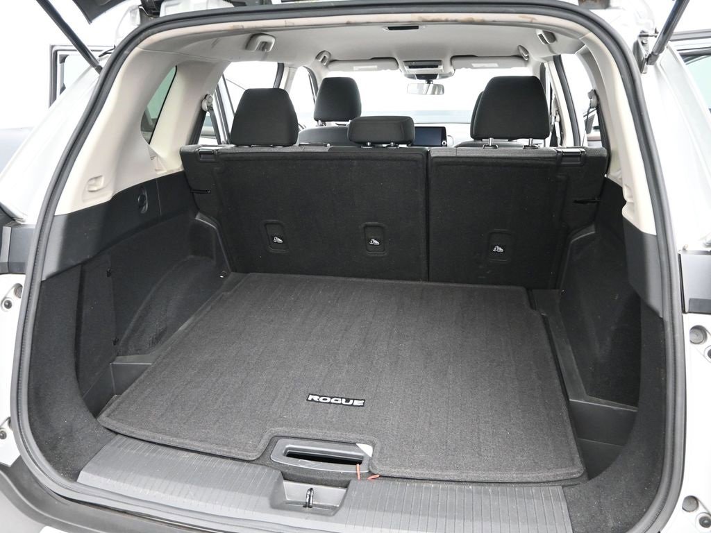 Used 2021 Nissan Rogue SV image 13