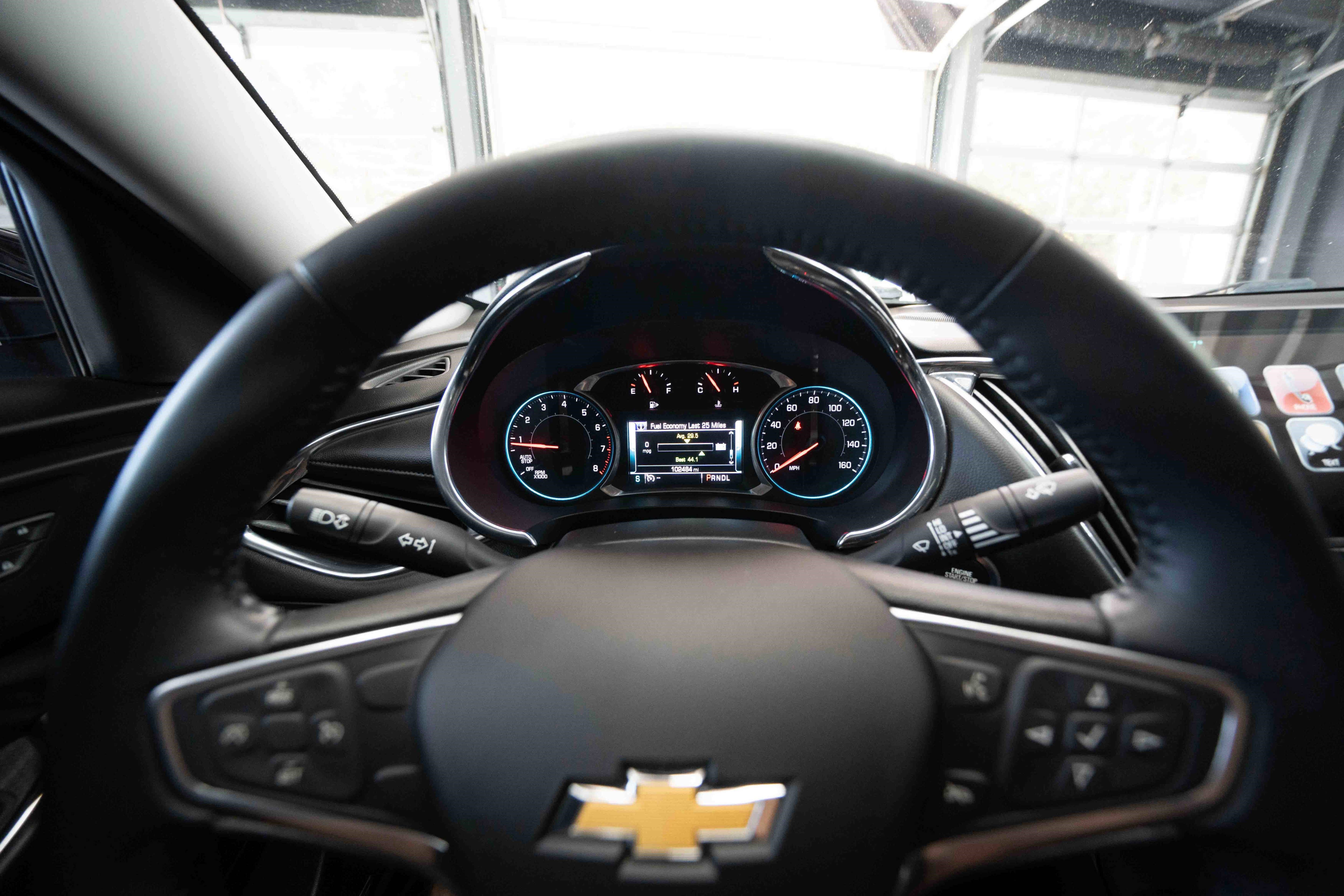 Used 2018 Chevrolet Malibu LT w/ Leather Package FWD image 15