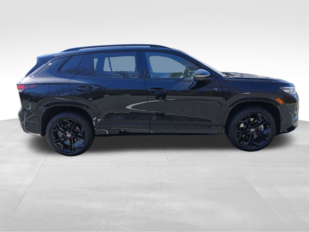 New 2026 Volkswagen Tiguan SE R-Line image 6