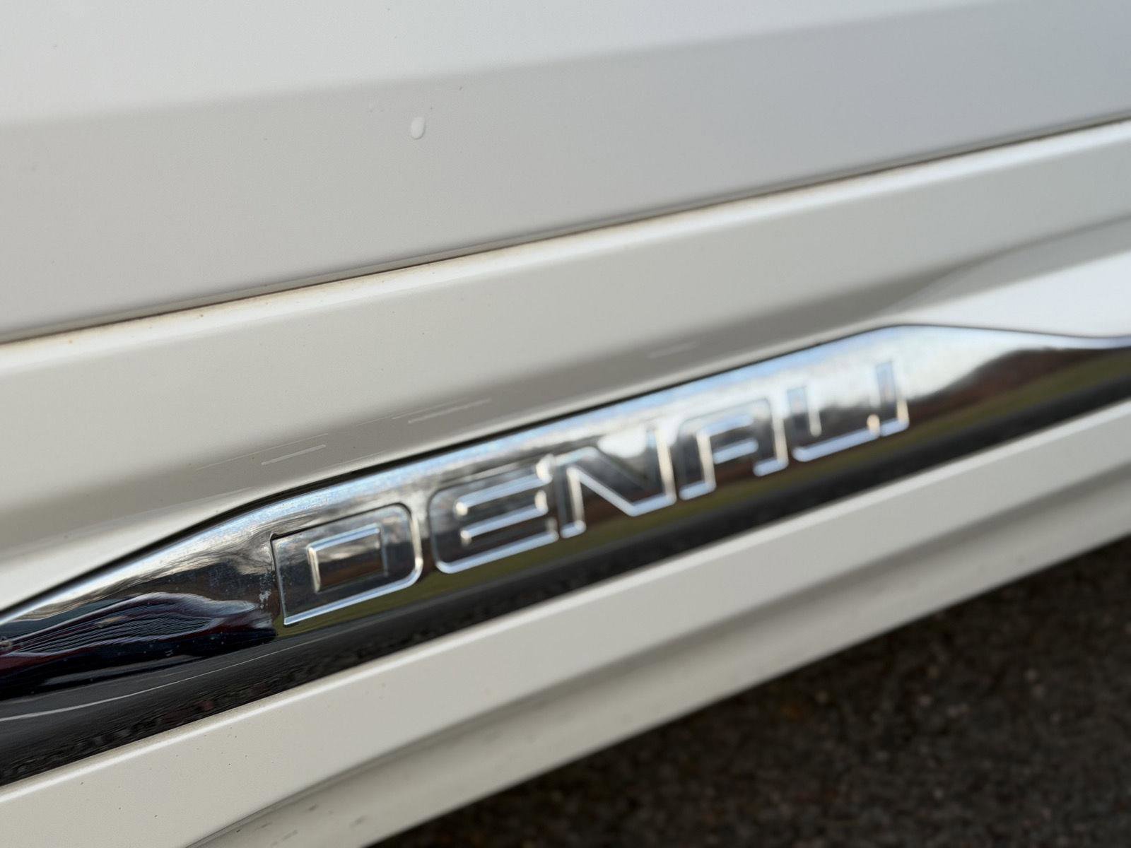 Used 2018 GMC Terrain Denali w/ Advanced Safety Package image 18