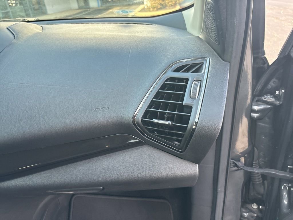 Used 2018 Ford Escape Titanium w/ Ford Safe & Smart Package image 25