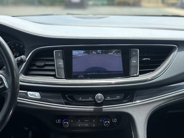 Used 2020 Buick Enclave Essence w/ Sound and Sites Package AWD/4WD image 27