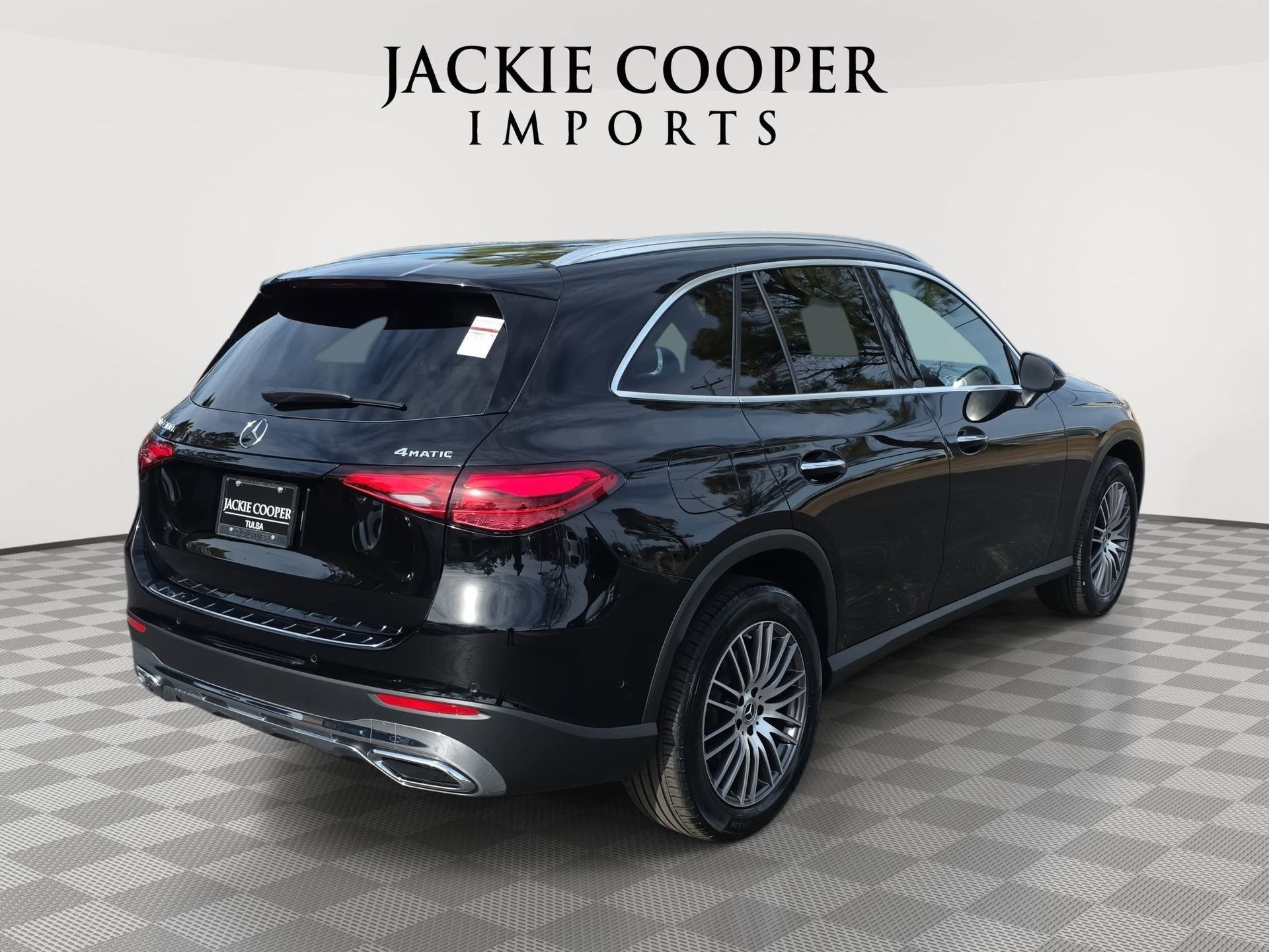 Certified 2025 Mercedes-Benz GLC 300 4MATIC image 5