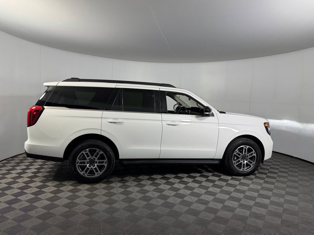 Used 2025 Ford Expedition Active image 5