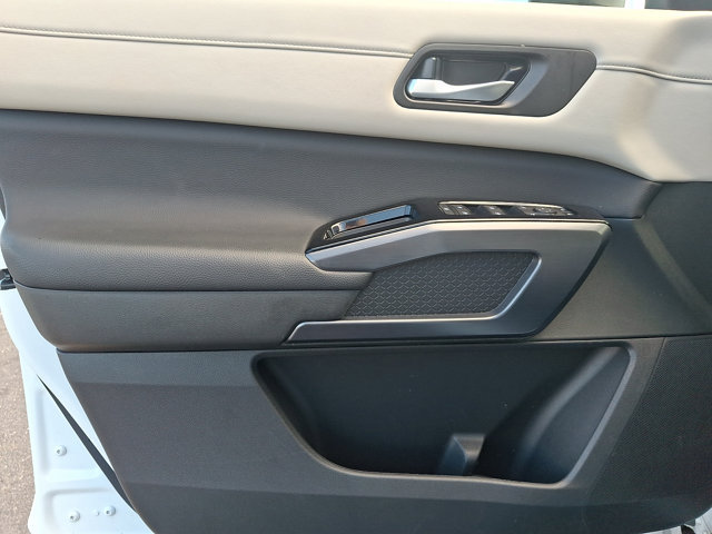 Certified 2026 Nissan Pathfinder SL AWD/4WD image 12