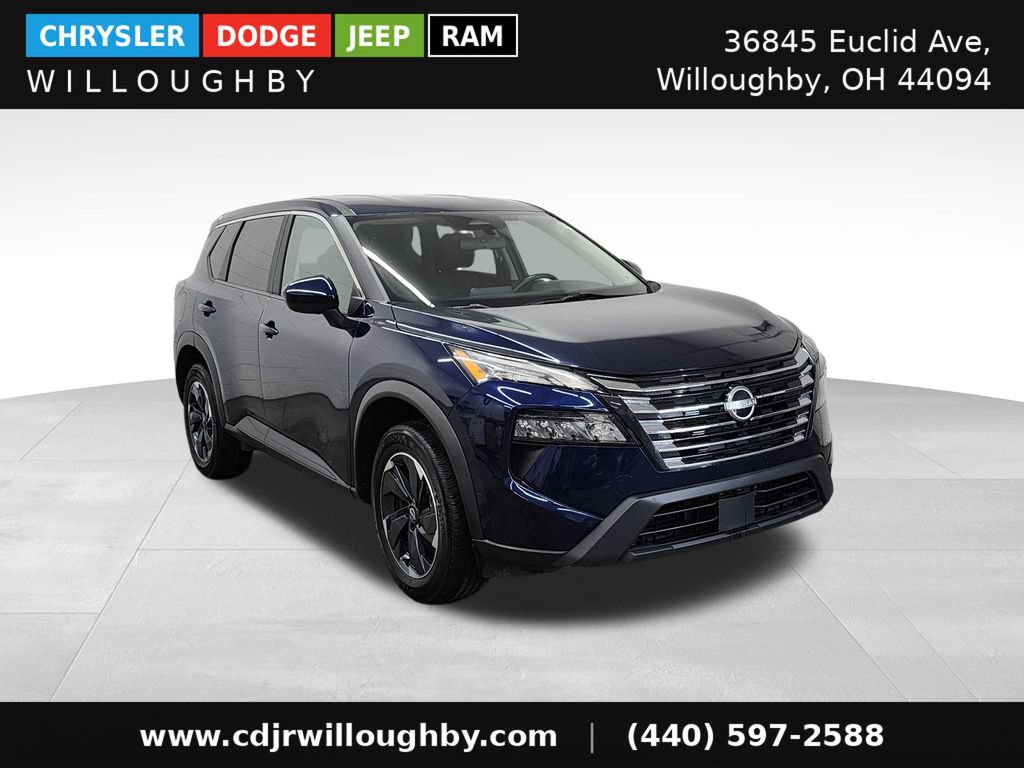 Used 2024 Nissan Rogue SV AWD/4WD image 3