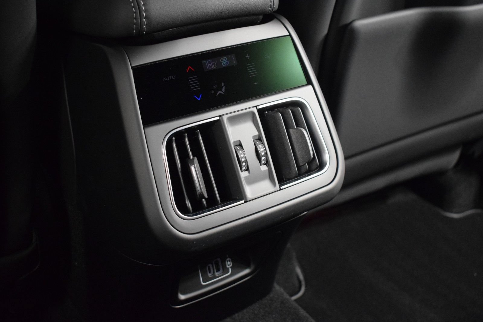 Used 2025 Maserati Grecale Modena AWD/4WD image 20