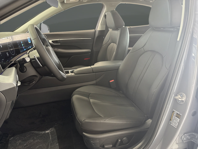 Certified 2025 Hyundai Sonata Limited FWD image 4