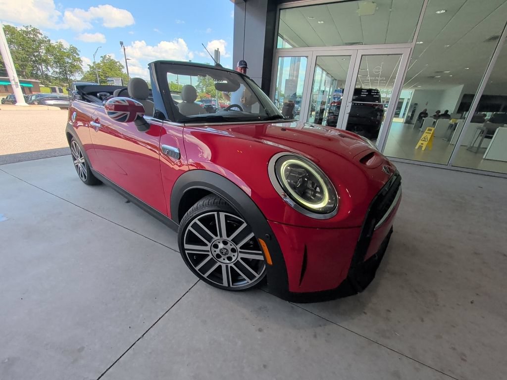 Used 2023 MINI Cooper S FWD image 2