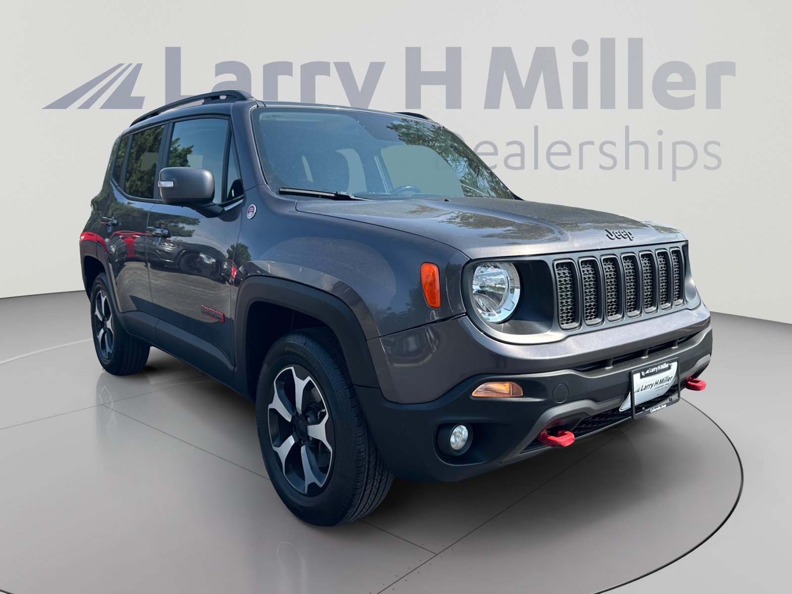 Used 2019 Jeep Renegade Trailhawk w/ Cold Weather Group II AWD/4WD image 7