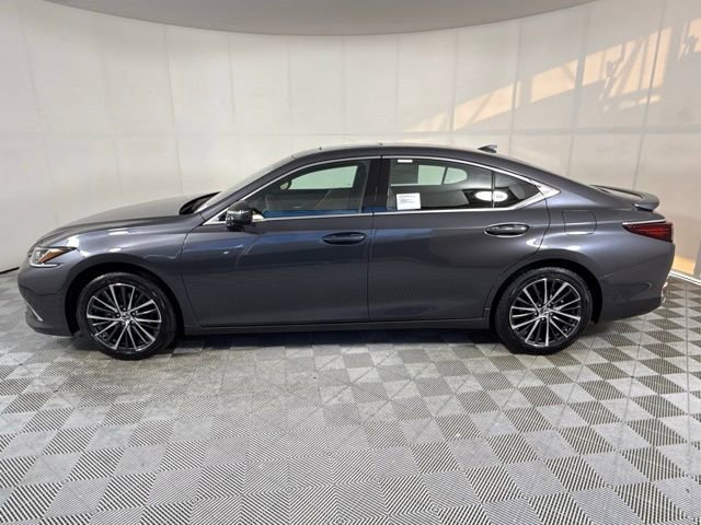 New 2025 Lexus ES 300h w/ Premium Package image 3