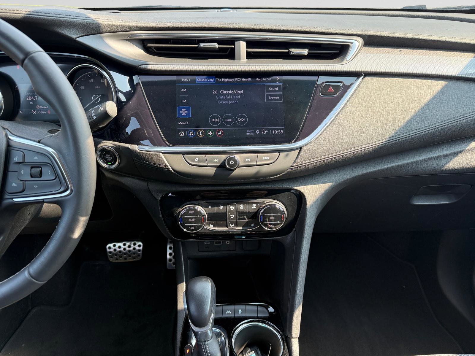 Used 2023 Buick Encore GX Select w/ Sport Touring Package image 11