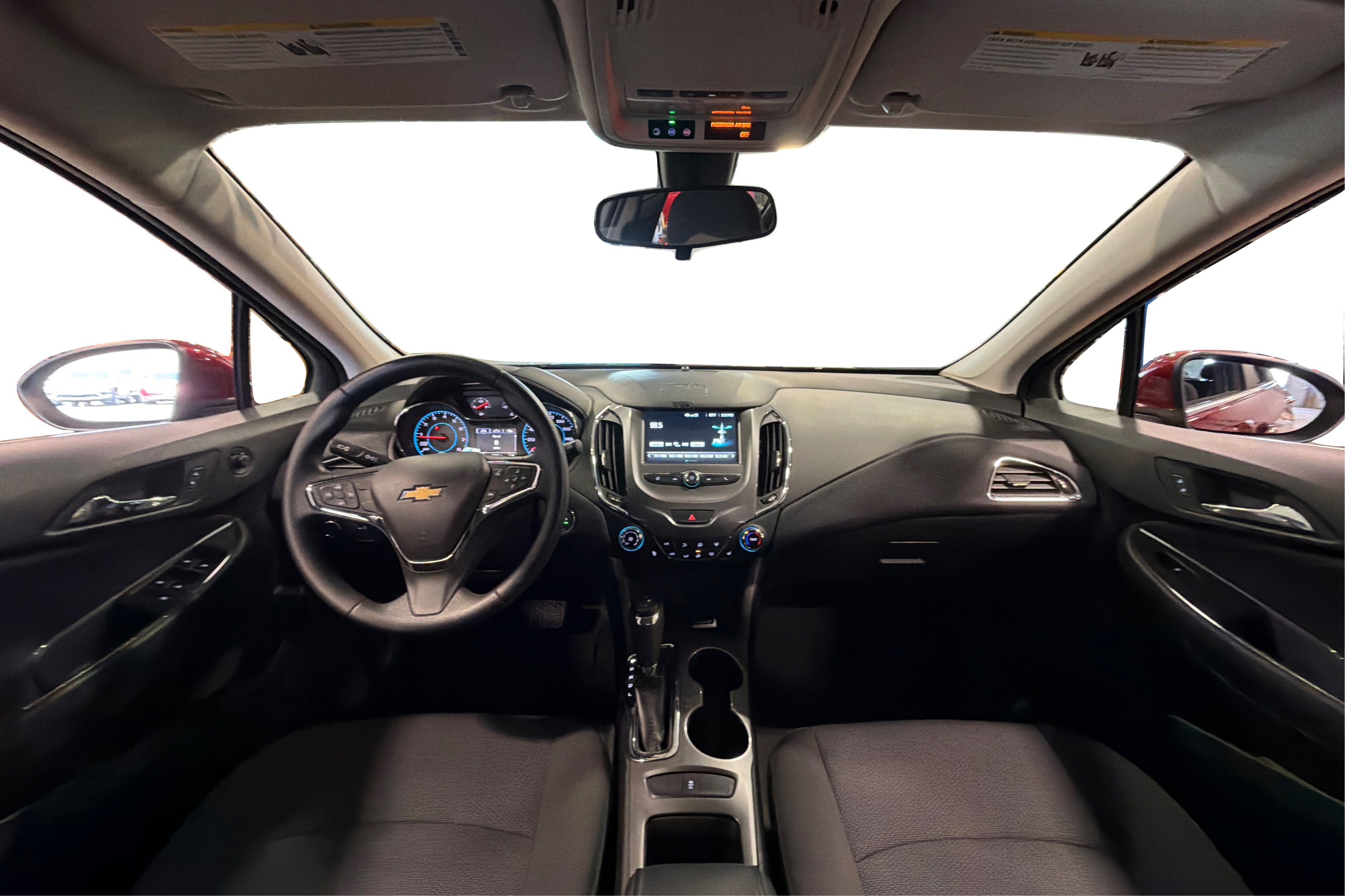 Used 2018 Chevrolet Cruze LT w/ Convenience Package FWD image 38