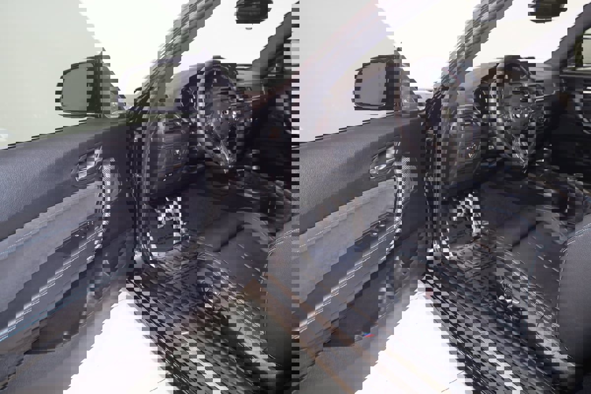 Used 2018 BMW M2 image 40