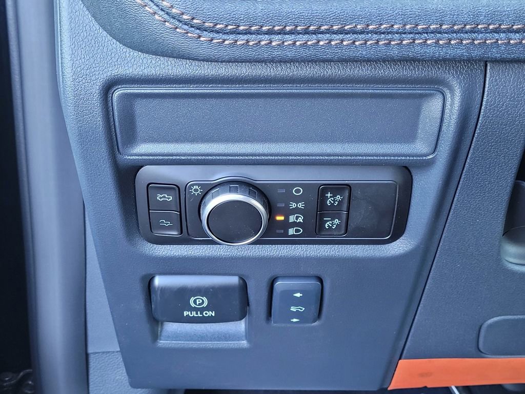 New 2025 Ford F150 Lightning Lariat image 38