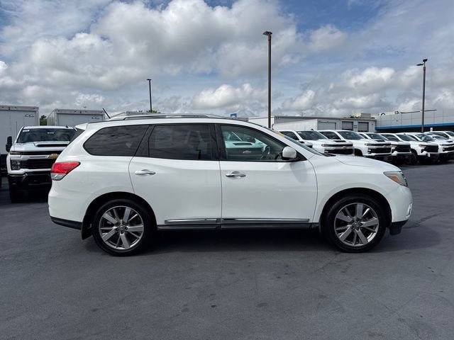 Used 2013 Nissan Pathfinder Platinum w/ Platinum Premium Pkg AWD/4WD image 2