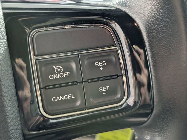 Used 2019 Dodge Grand Caravan SXT FWD image 16