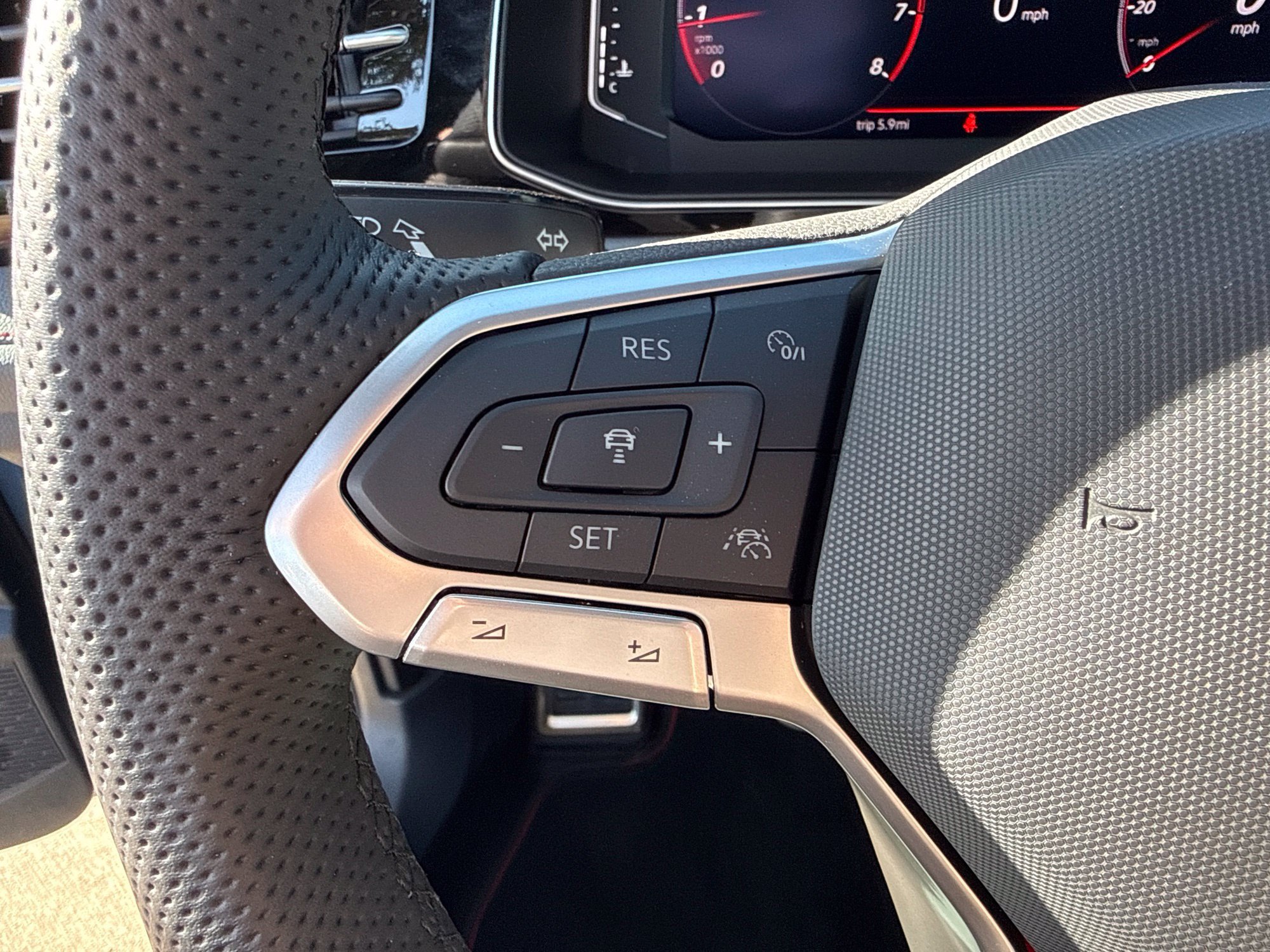 New 2026 Volkswagen Jetta GLI Autobahn FWD image 11