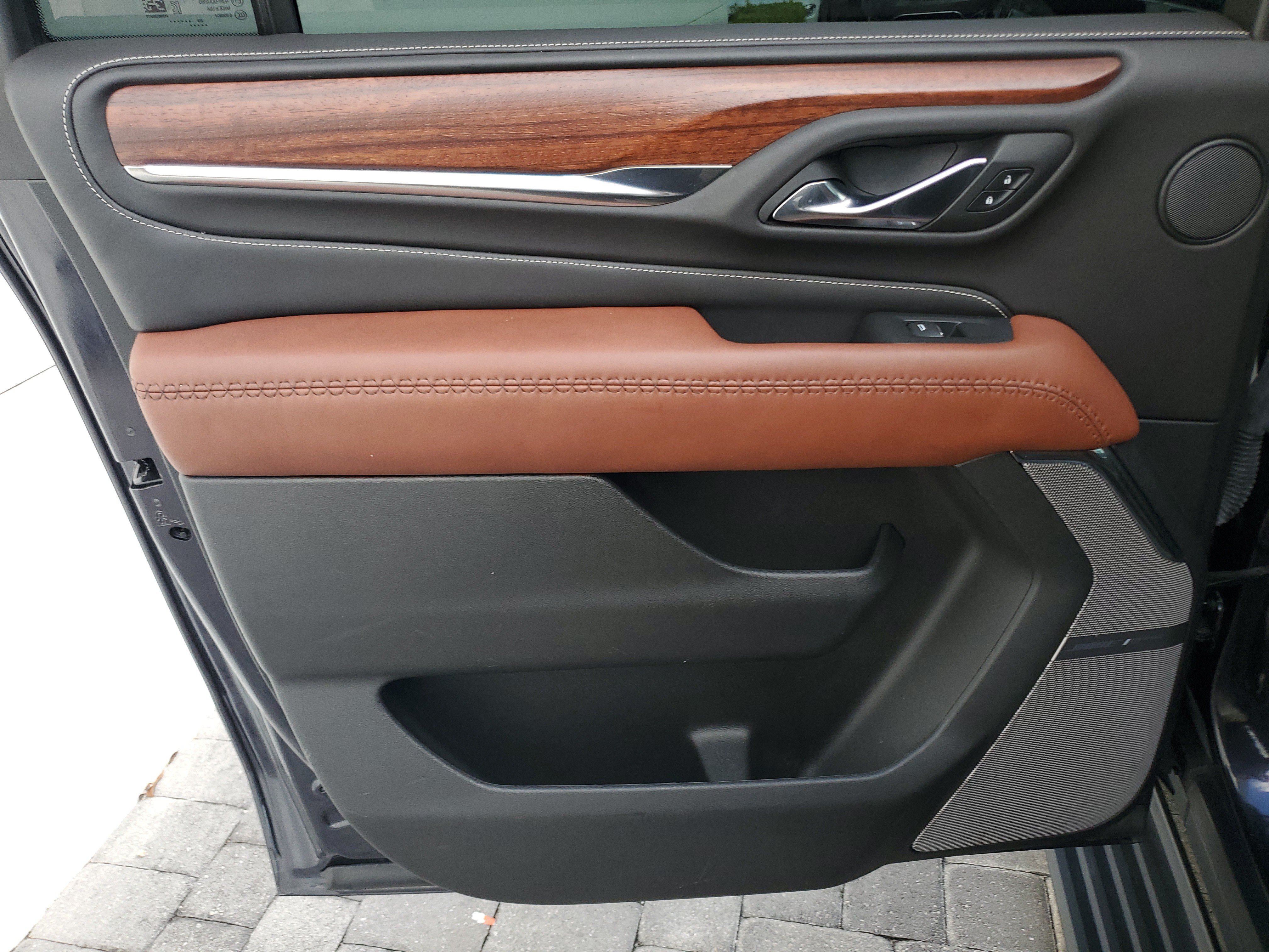 Used 2023 GMC Yukon XL Denali Ultimate w/ LPO, Floor Liner Package AWD/4WD image 12