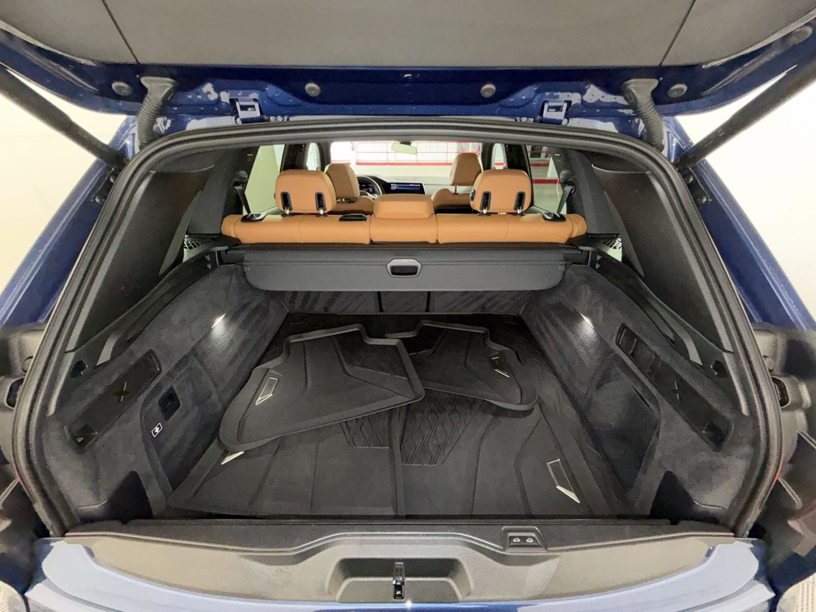 Used 2023 BMW X5 xDrive45e w/ M Sport Package image 26