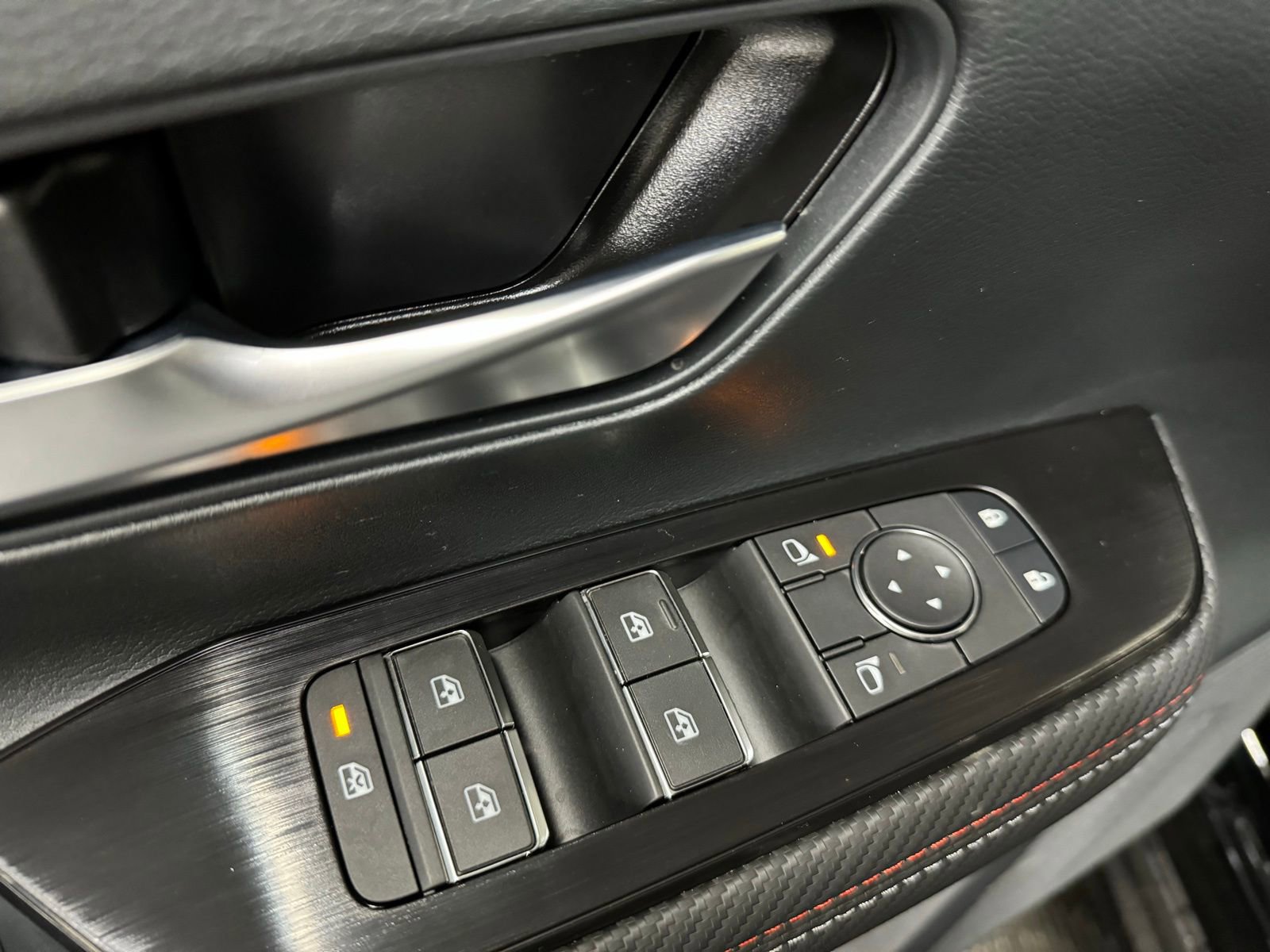 New 2026 Nissan Kicks SR w/ Cold Weather Package image 18