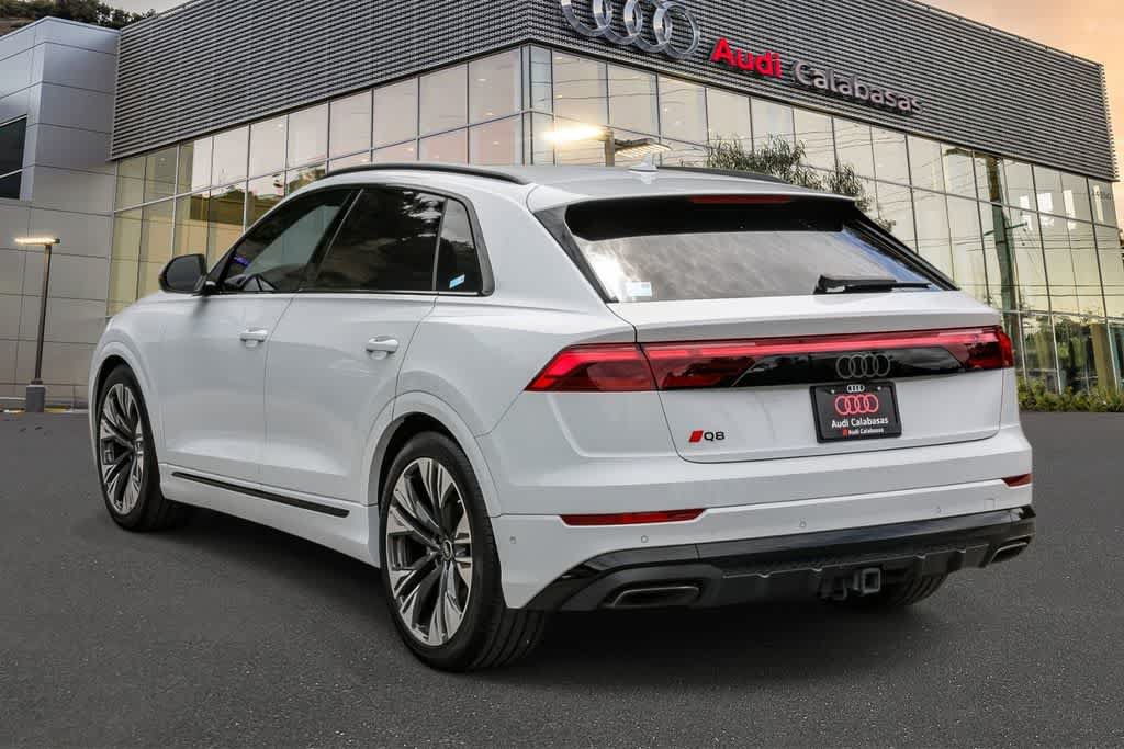 Used 2024 Audi Q8 Prestige w/ Prestige Package AWD/4WD image 2