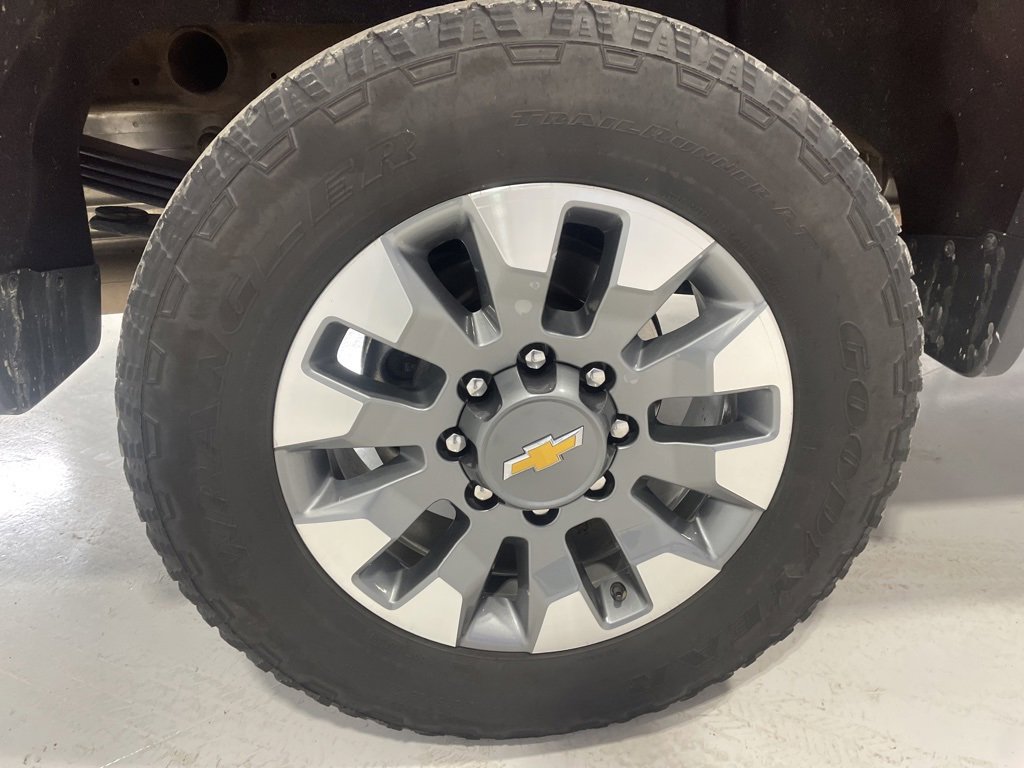 Used 2025 Chevrolet Silverado 2500 Custom w/ Custom Convenience Package image 28